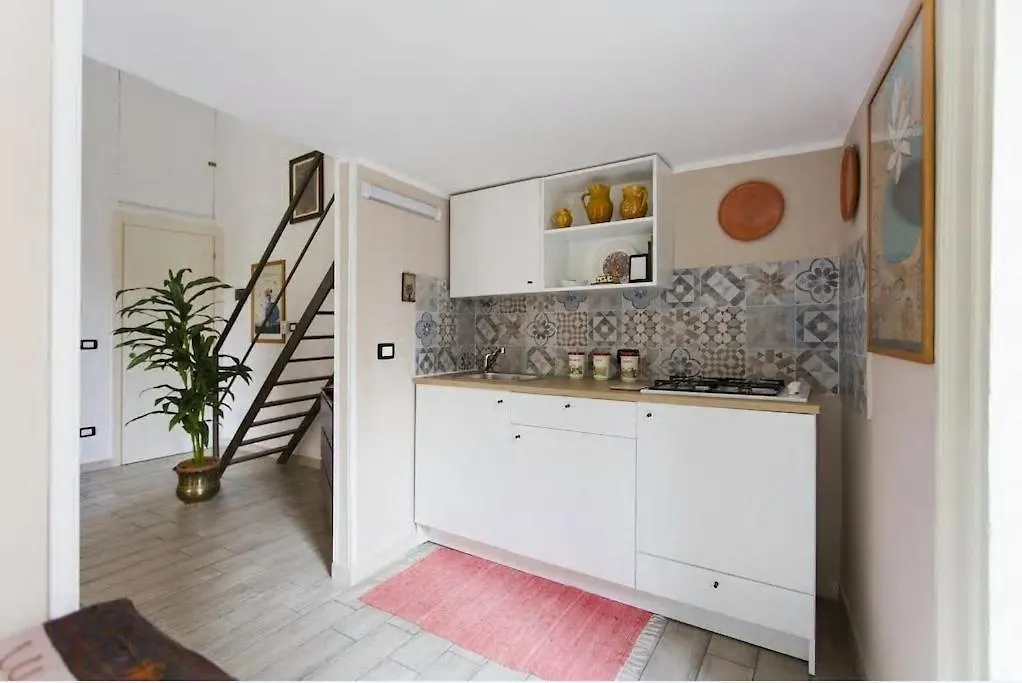 Maqueda Apartments Palermo 0*,  Italia